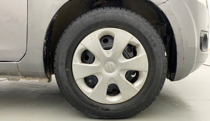 2011 Maruti Ritz VXI, Petrol, Manual, 59,680 km, Right Front Wheel