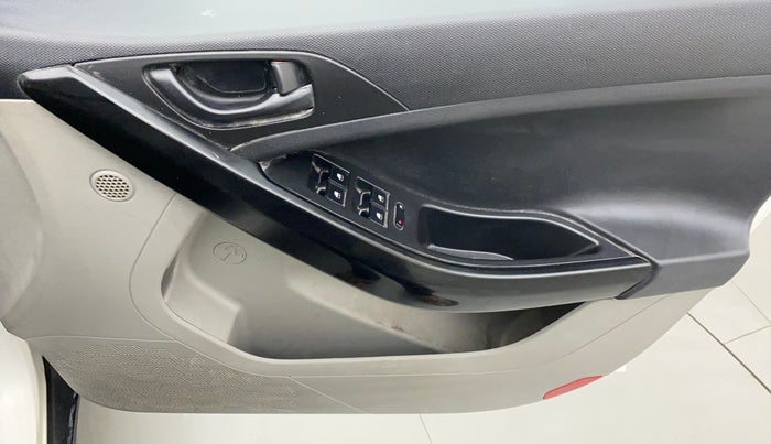 2018 Tata NEXON XM DIESEL, Diesel, Manual, 62,764 km, Driver Side Door Panels Control