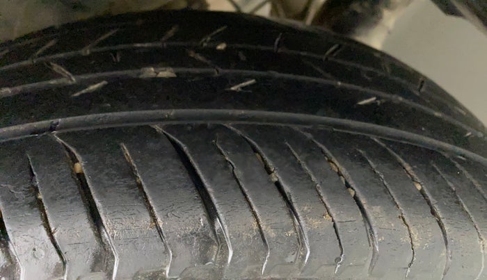 2018 Tata NEXON XM DIESEL, Diesel, Manual, 62,764 km, Right Rear Tyre Tread
