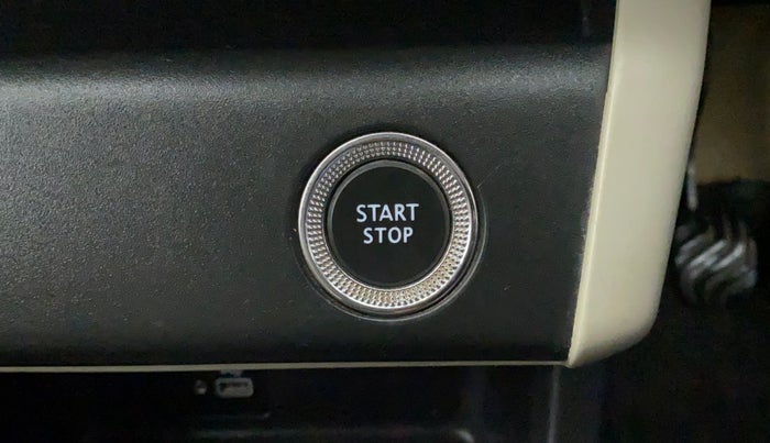 2019 Renault TRIBER RXZ, Petrol, Manual, 57,464 km, Keyless Start/ Stop Button