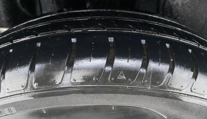 2019 Maruti Swift VXI D, Petrol, Manual, 51,423 km, Right Rear Tyre Tread