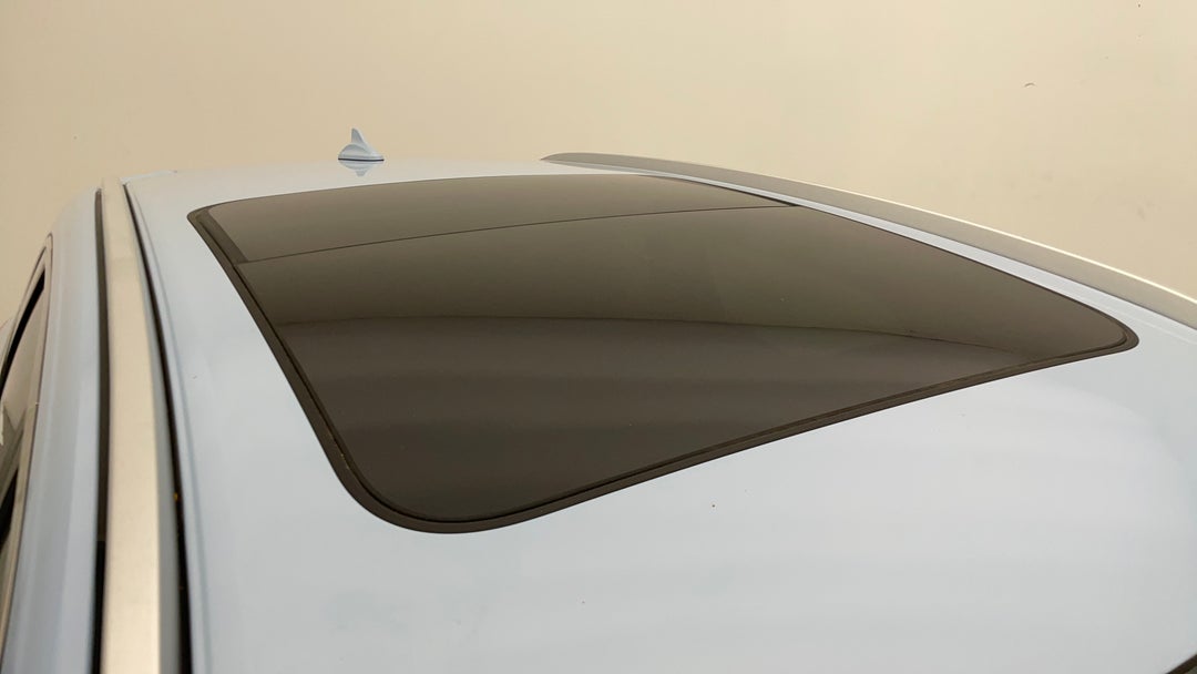 2022 GWM Haval Jolion Ultra Hybrid, Automatic, 46194 km, Roof/Sunroof View