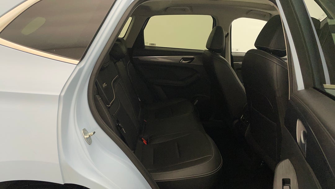 2022 GWM Haval Jolion Ultra Hybrid, Automatic, 46194 km, Right Side Rear Door Cabin View