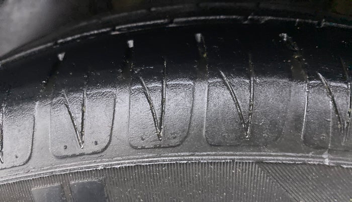 2019 Tata TIGOR XZ PLUS PETROL, CNG, Manual, 88,143 km, Left Rear Tyre Tread