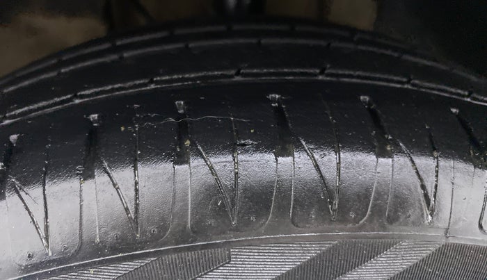 2019 Tata TIGOR XZ PLUS PETROL, CNG, Manual, 88,143 km, Left Front Tyre Tread