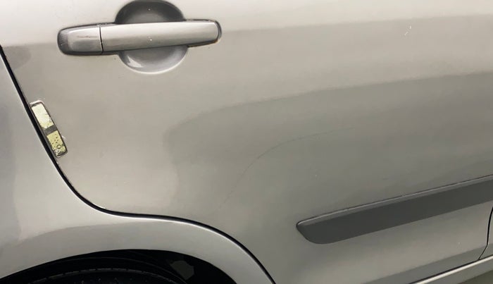 2014 Maruti Swift Dzire ZXI, Petrol, Manual, 78,609 km, Right rear door - Minor scratches