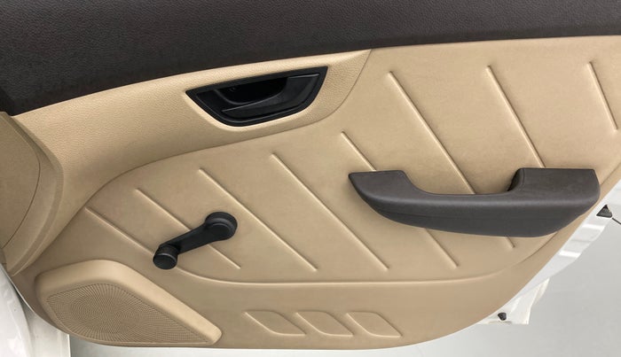 2013 Hyundai Eon D-LITE+, Petrol, Manual, 10,048 km, Driver Side Door Panels Control