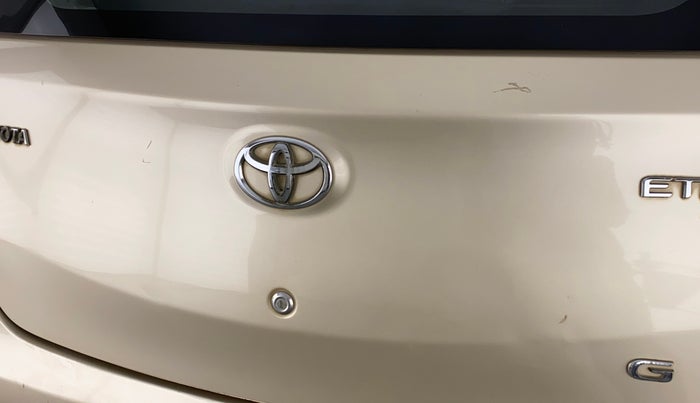 2011 Toyota Etios Liva G, Petrol, Manual, 49,880 km, Dicky (Boot door) - Minor scratches