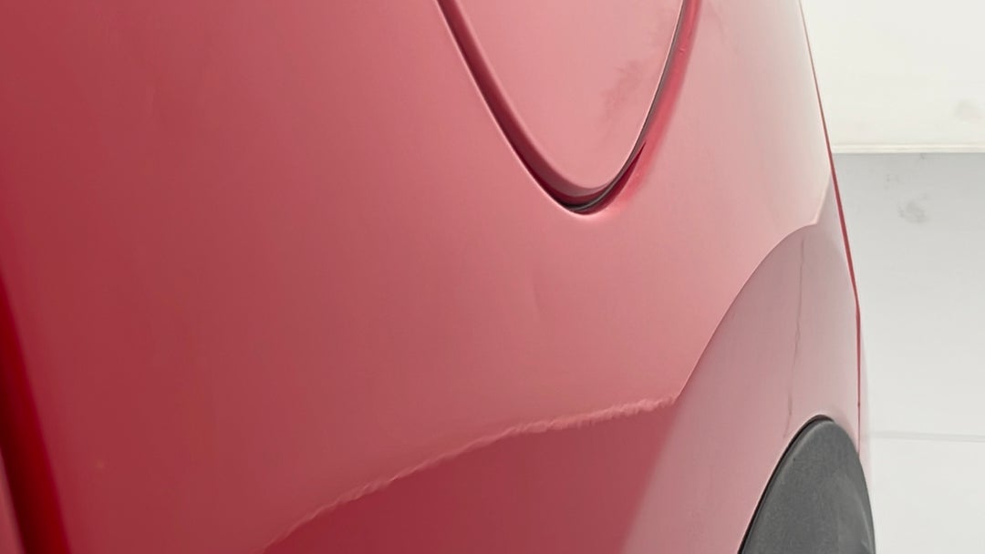 Quarter Panel Front LHS Guard Dent