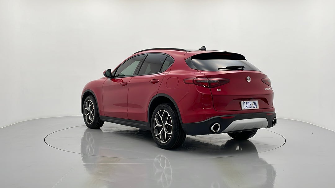 Left Back Diagonal (45- Degree) View