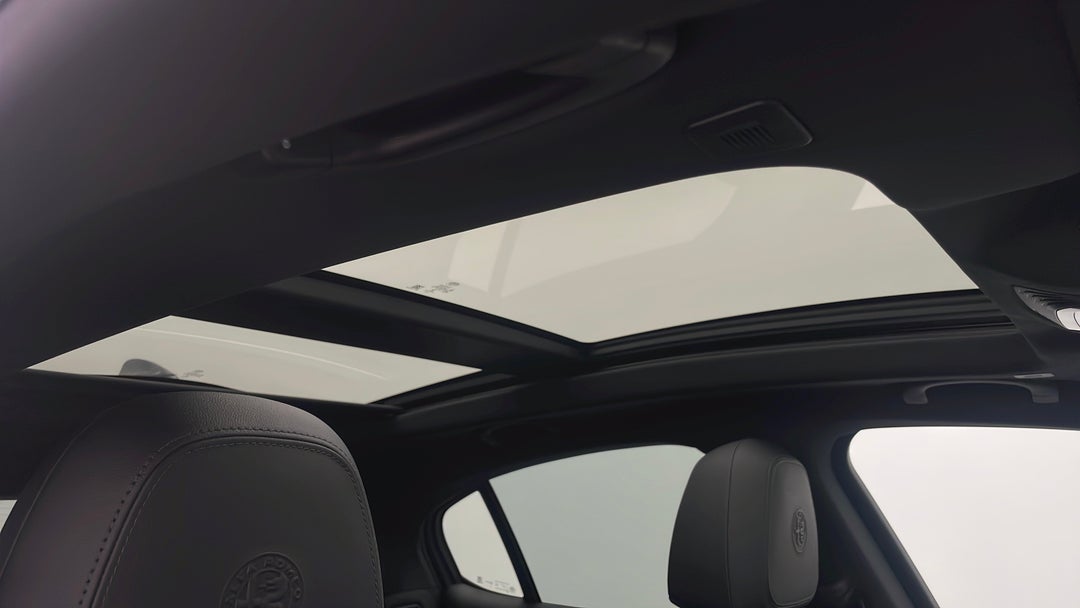 Interior Sunroof/Moonroof