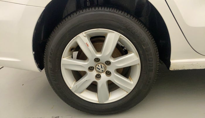 2012 Volkswagen Vento HIGHLINE 1.6 MPI, Petrol, Manual, 62,138 km, Right Rear Wheel