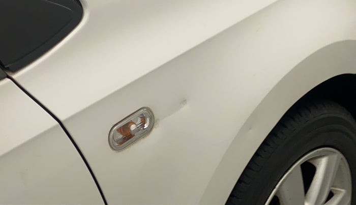 2012 Volkswagen Vento HIGHLINE 1.6 MPI, Petrol, Manual, 62,138 km, Right fender - Slightly dented