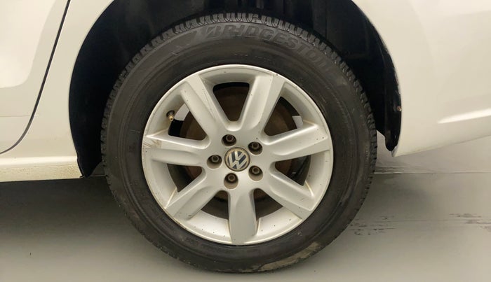 2012 Volkswagen Vento HIGHLINE 1.6 MPI, Petrol, Manual, 62,138 km, Left Rear Wheel
