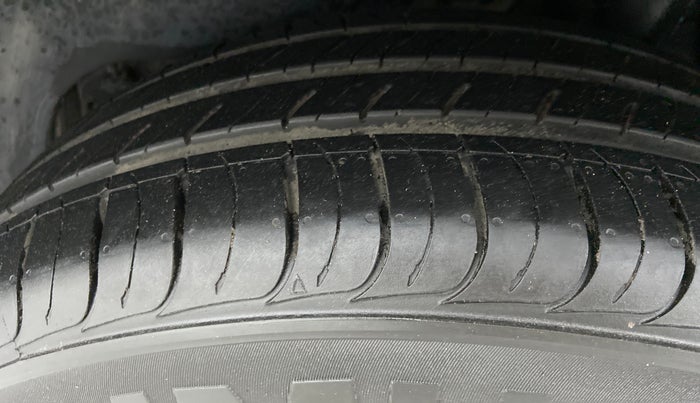 2018 Hyundai Creta 1.6 SX CRDI, Diesel, Manual, 42,026 km, Left Rear Tyre Tread