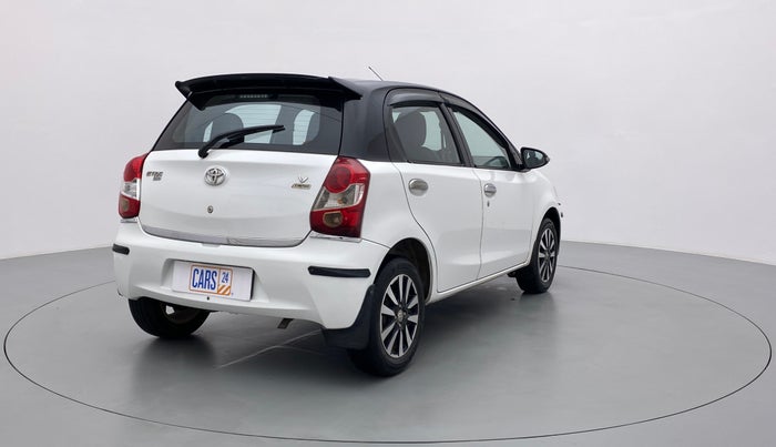 2016 Toyota Etios Liva V  LIMITED, Petrol, Manual, 36,589 km, Right Back Diagonal