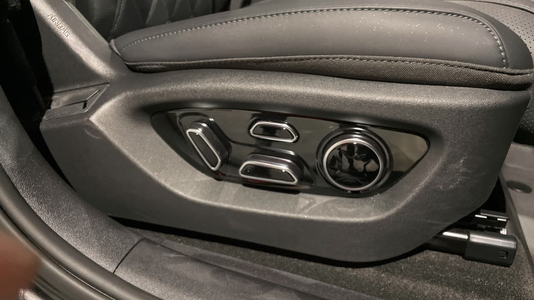 2025 Byd Sealion 7 Performance, Automatic, 13982 km, Drivers Side Adjustment Panel