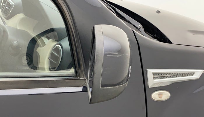 2015 Nissan Terrano XL (P), Petrol, Manual, 72,643 km, Right rear-view mirror - Minor scratches