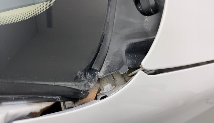 2014 Hyundai Santro Xing GLS PLUS AUDIO, CNG, Manual, 1,08,887 km, Bonnet (hood) - Cowl vent panel has minor damage