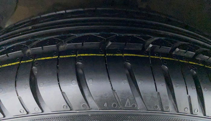 2019 Hyundai Grand i10 MAGNA CNG, CNG, Manual, 44,751 km, Left Front Tyre Tread