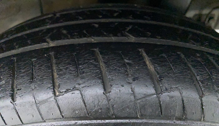 2019 Hyundai Grand i10 MAGNA CNG, CNG, Manual, 44,751 km, Left Rear Tyre Tread