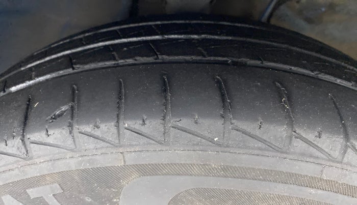 2019 Maruti Alto VXI, Petrol, Manual, 42,396 km, Right Front Tyre Tread