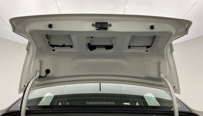 2016 Volkswagen Ameo TRENDLINE 1.2, Petrol, Manual, 18,162 km, Boot Door Open