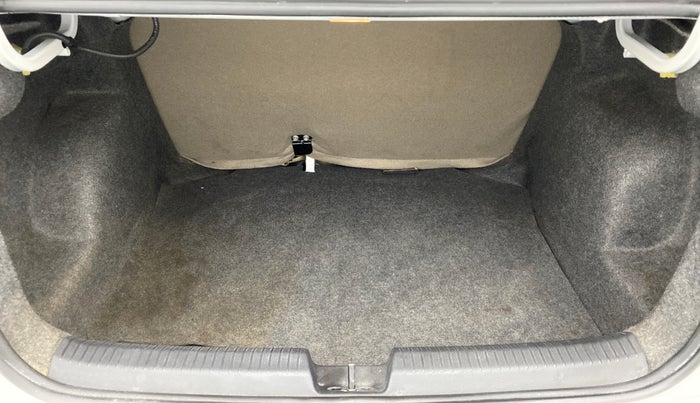 2016 Volkswagen Ameo TRENDLINE 1.2, Petrol, Manual, 18,162 km, Boot Inside
