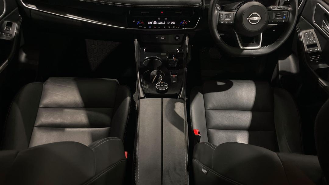 2023 Nissan X-trail Ti (4WD) E-power (hybrid), Automatic, 45369 km, Center Console