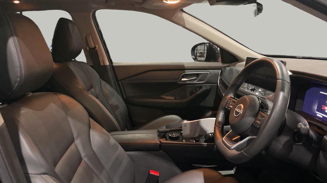 2023 Nissan X-trail Ti (4WD) E-power (hybrid), Automatic, 45369 km, Right Side Front Door Cabin View
