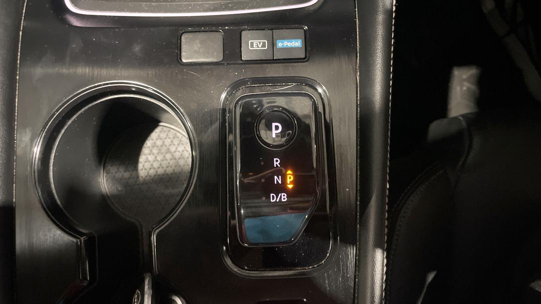 2023 Nissan X-trail Ti (4WD) E-power (hybrid), Automatic, 45369 km, Gear Lever 
