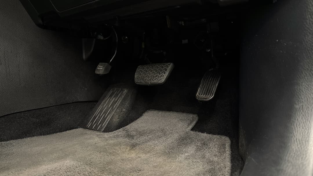 2015 Toyota Kluger Gxl (4x2), Automatic, 119669 km, Pedals and Footmat