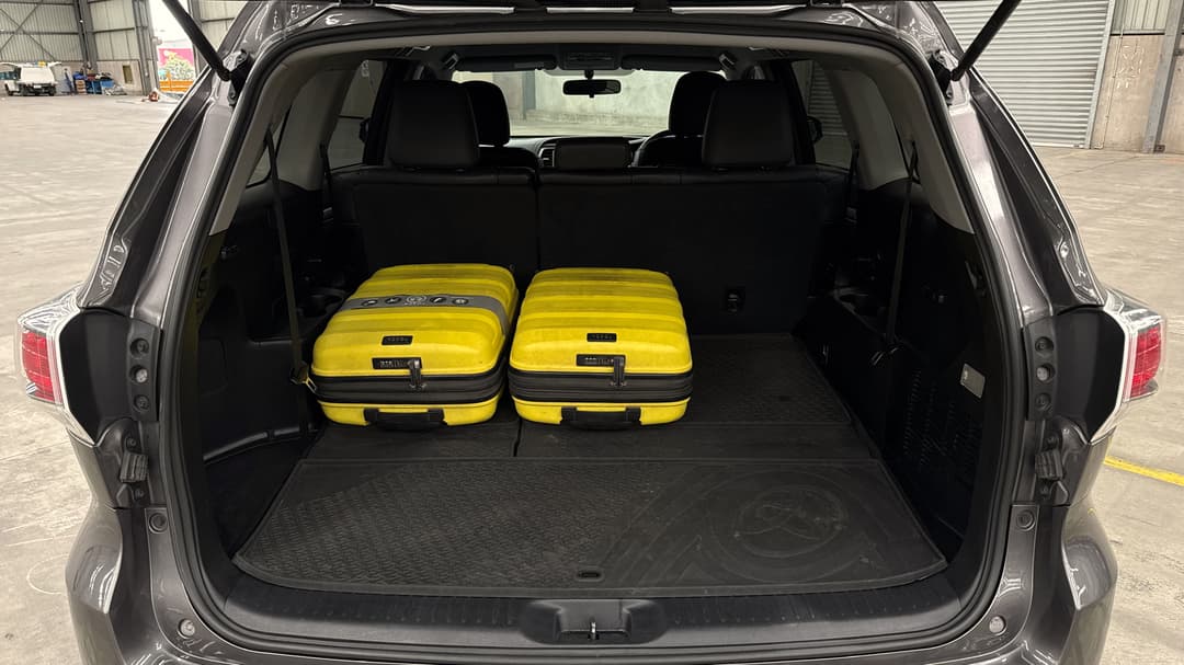 2015 Toyota Kluger Gxl (4x2), Automatic, 119669 km, Boot Inside View with Luggage