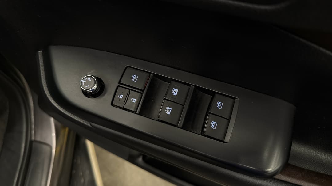 2015 Toyota Kluger Gxl (4x2), Automatic, 119669 km, Drivers Side Door Panel Controls