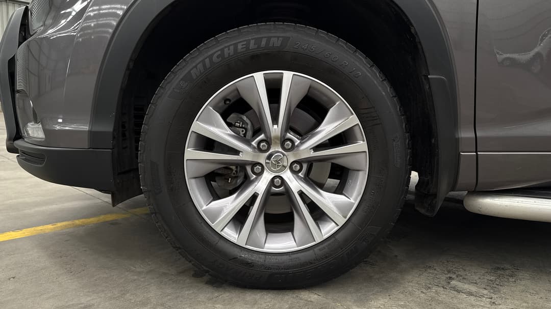 2015 Toyota Kluger Gxl (4x2), Automatic, 119669 km, Left Front Wheel