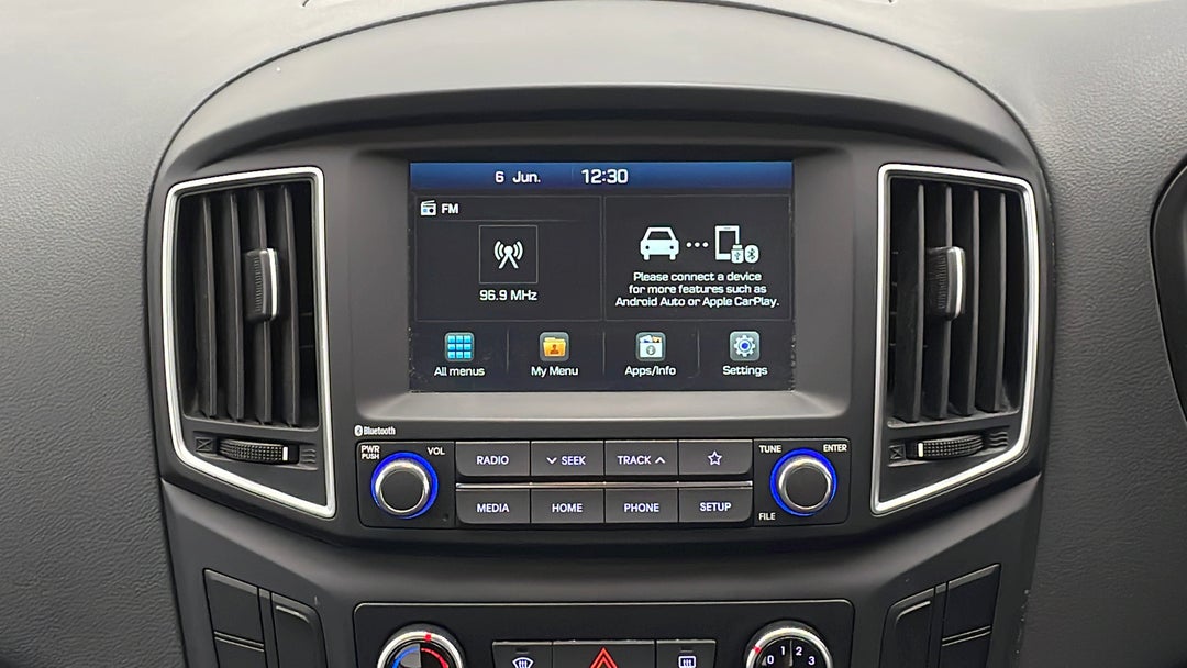 2020 Hyundai Iload 3s Liftback, Manual, 10509 km, Infotainment System