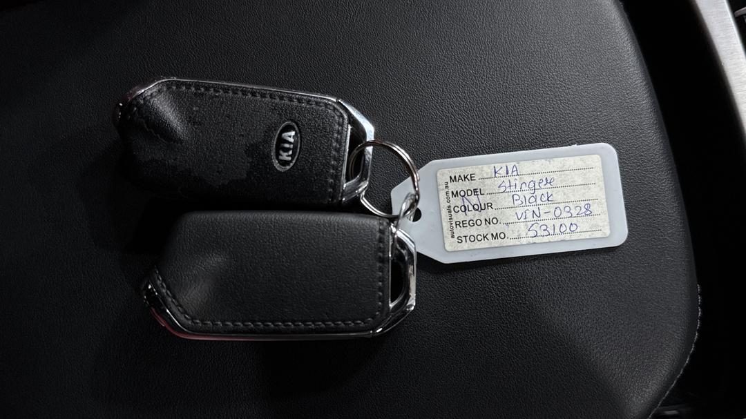 2020 Kia Stinger Gt (red Leather), Automatic, 55911 km, Key Close-up