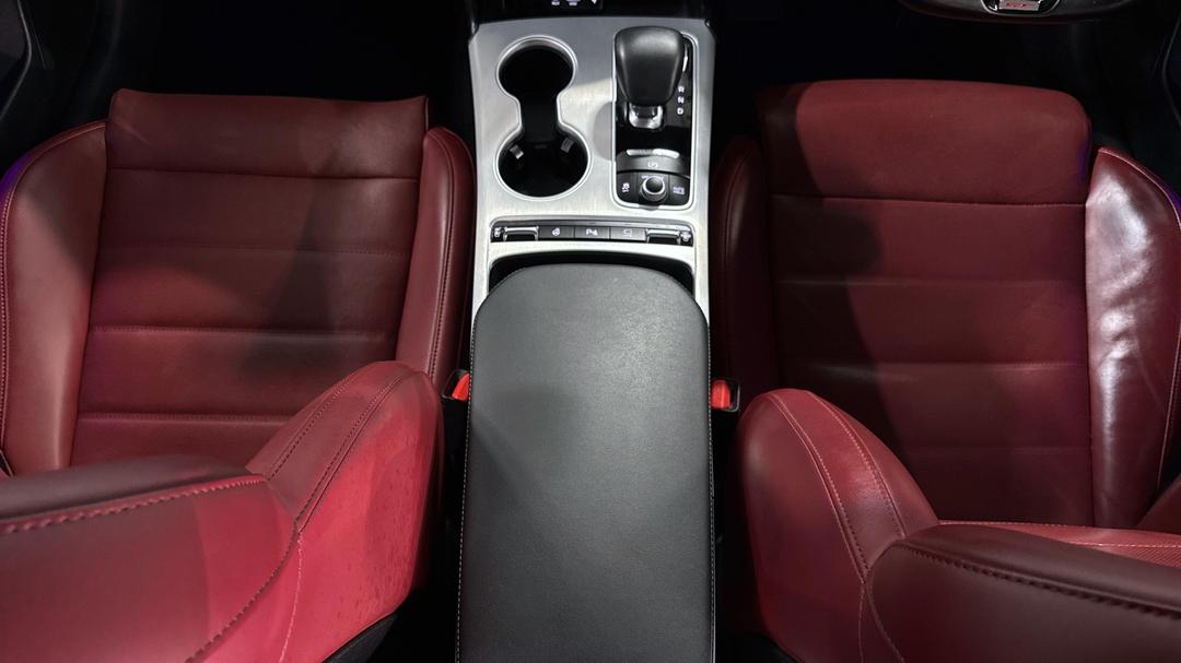 2020 Kia Stinger Gt (red Leather), Automatic, 55911 km, Center Console