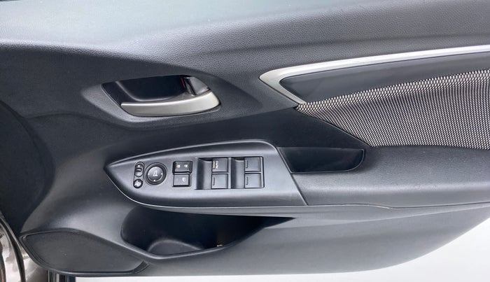 2019 Honda WR-V 1.5 i-DTEC VX MT, Diesel, Manual, 70,650 km, Driver Side Door Panels Control