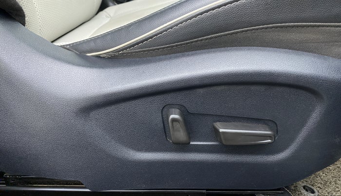 2020 Hyundai Creta 1.5 SX (O), Diesel, Manual, 21,065 km, Driver Side Adjustment Panel