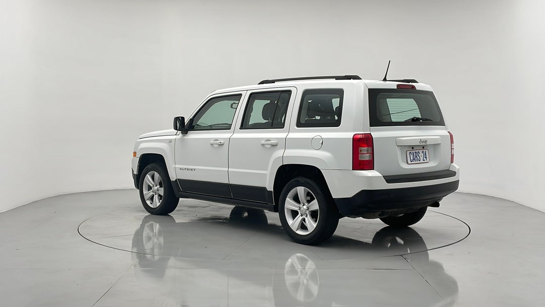 Left Back Diagonal (45- Degree) View