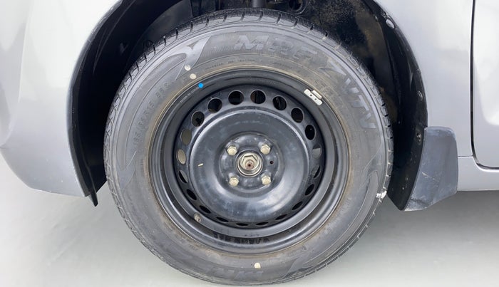2015 Maruti Baleno DELTA 1.2 K12, Petrol, Manual, 57,894 km, Left Front Wheel
