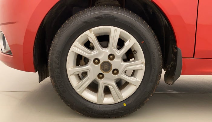 2017 Tata Tiago XZA PETROL, Petrol, Automatic, 1,20,278 km, Left Front Wheel