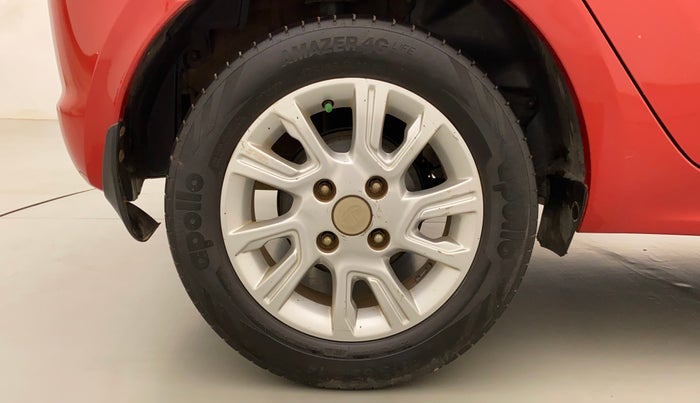 2017 Tata Tiago XZA PETROL, Petrol, Automatic, 1,20,278 km, Right Rear Wheel