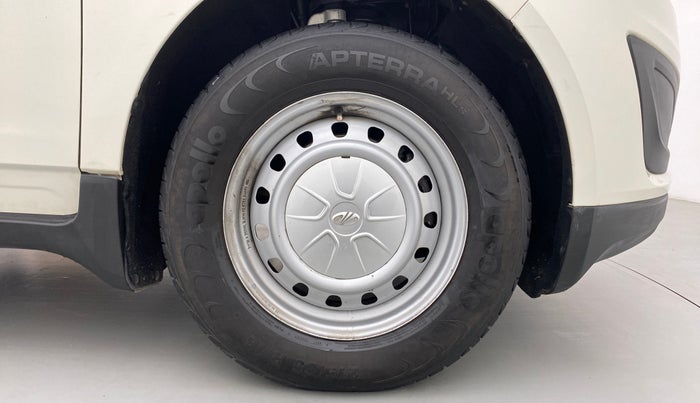 2021 Mahindra MARAZZO M2 8 STR, Diesel, Manual, 20,571 km, Right Front Wheel