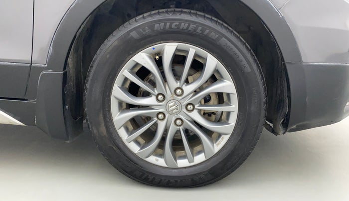 2017 Maruti S Cross ZETA 1.3, Diesel, Manual, 1,12,550 km, Right Front Tyre