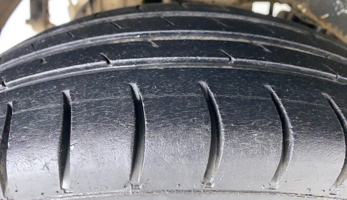 2013 Hyundai Santro Xing GLS, CNG, Manual, 82,213 km, Right Rear Tyre Tread