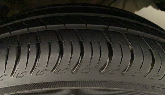 2021 Maruti S PRESSO VXI (O) CNG, CNG, Manual, 21,903 km, Left Rear Tyre Tread