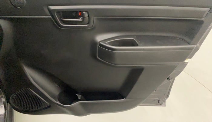 2021 Maruti S PRESSO VXI (O) CNG, CNG, Manual, 21,903 km, Driver Side Door Panels Control