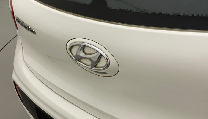 2017 Hyundai Grand i10 MAGNA 1.2 KAPPA VTVT, CNG, Manual, 53,583 km, Dicky (Boot door) - Minor scratches